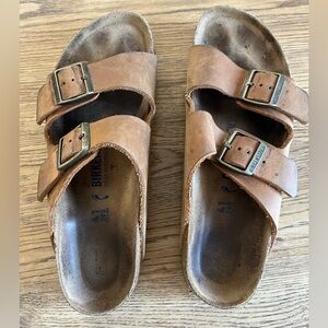 Brown Birkenstock Arizona size 41 narrow